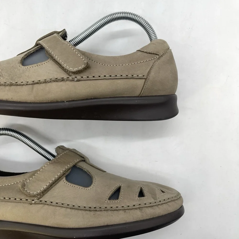 SAS Tripad Comfort Sandals Womens 11 M Beige 2 Strap Very Condition Closed Toe